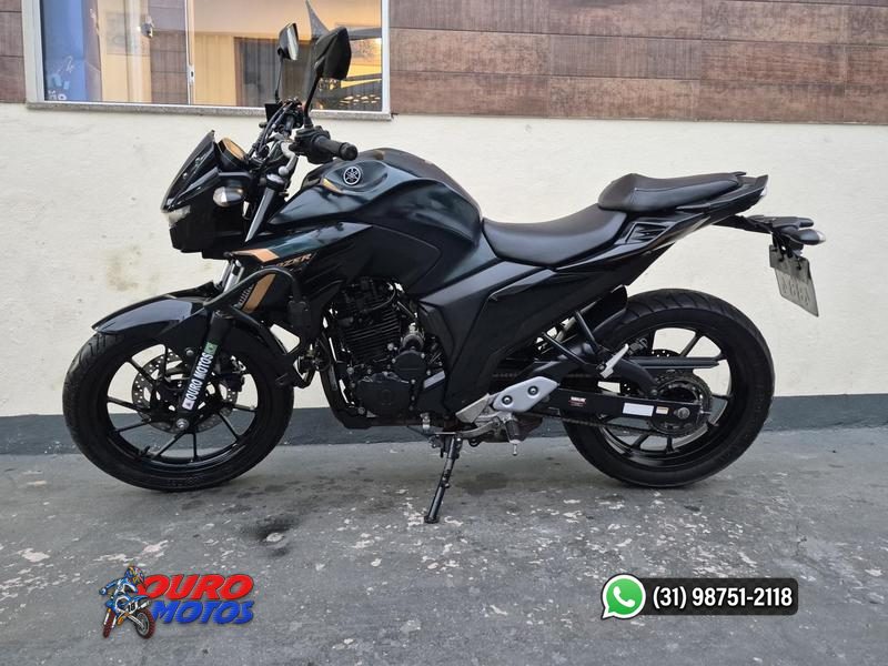 YAMAHA FZ25 Fazer